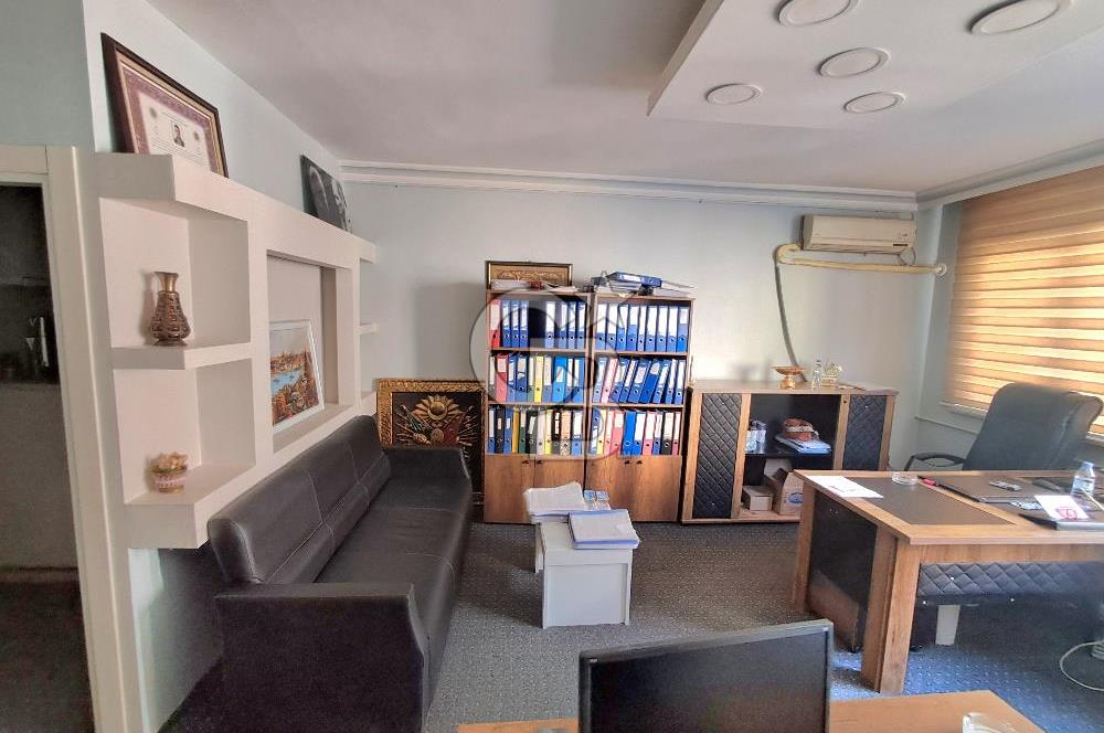 avcılar merkezde, erdal iş merkezinde satılık ofis.