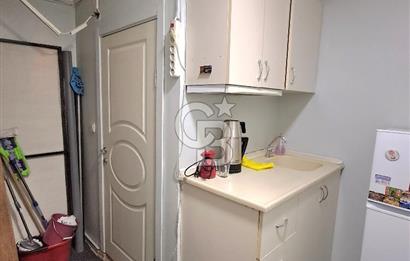 avcılar merkezde, erdal iş merkezinde satılık ofis.