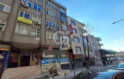 avcılar merkezde, erdal iş merkezinde satılık ofis.