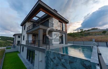 Şile Karacaköy'de Full Deniz manzaralı Müstakil Villa