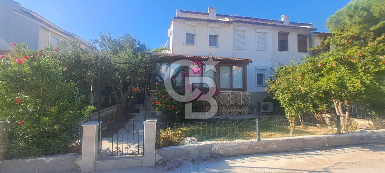 URLA İLTUR SİTESİN'DE SATILIK FIRSAT VİLLA