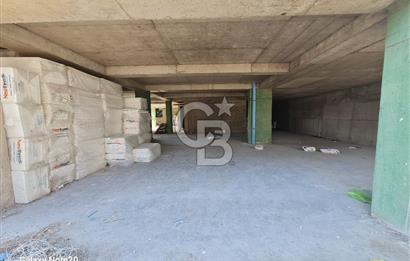 Ümraniye Tatlısu Mahallesinde 420  M2 Net Bacalı Satılık Dükkan