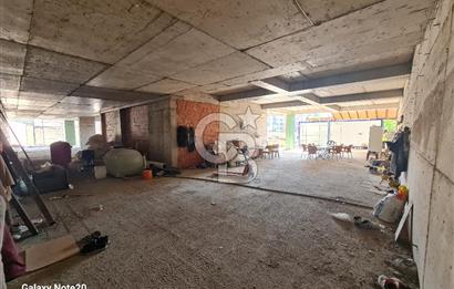 Ümraniye Tatlısu Mahallesinde 420  M2 Net Bacalı Satılık Dükkan