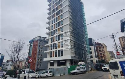 Ümraniye Tatlısu Mahallesinde 420  M2 Net Bacalı Satılık Dükkan