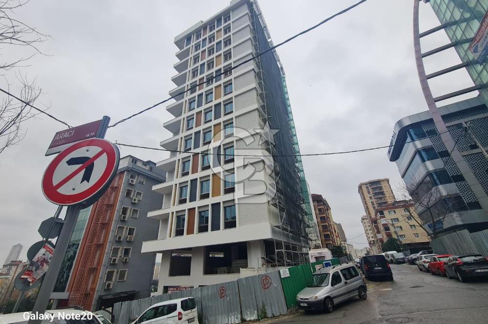 Ümraniye Tatlısu Mahallesinde 420  M2 Net Bacalı Satılık Dükkan