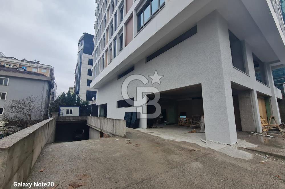 Ümraniye Tatlısu Mahallesinde 420  M2 Net Bacalı Satılık Dükkan