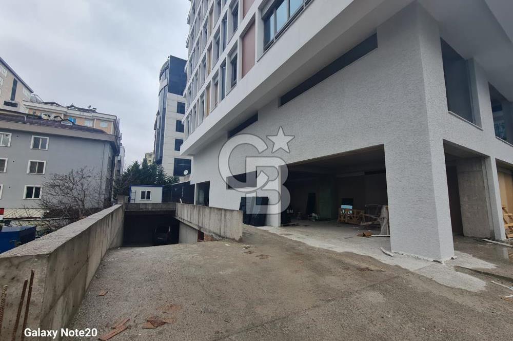 Ümraniye Tatlısu Mahallesinde 420  M2 Net Bacalı Satılık Dükkan
