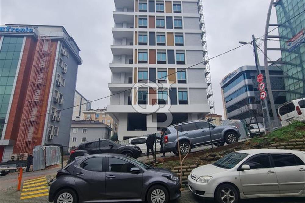 Ümraniye Tatlısu Mahallesinde 420  M2 Net Bacalı Satılık Dükkan