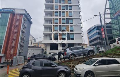 Ümraniye Tatlısu Mahallesinde 420  M2 Net Bacalı Satılık Dükkan