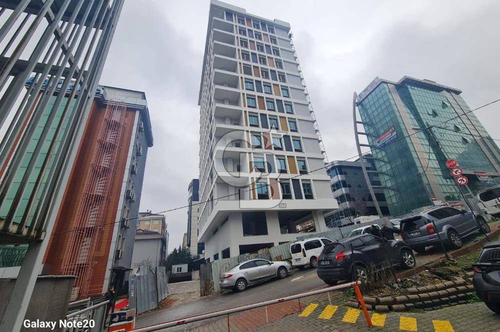 Ümraniye Tatlısu Mahallesinde 420  M2 Net Bacalı Satılık Dükkan