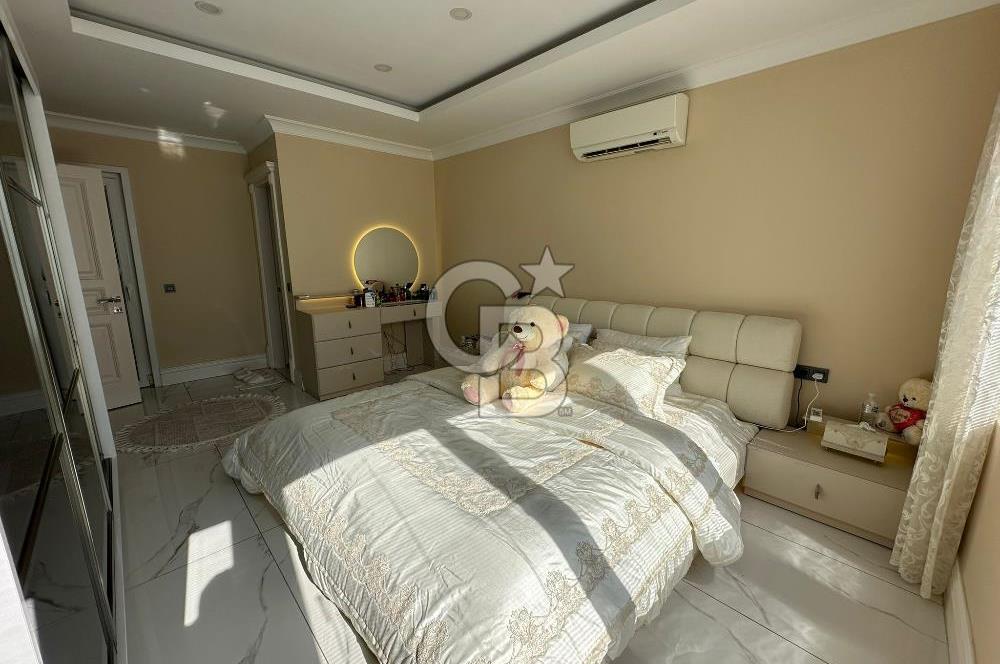 BAHÇEŞEHİR GÖLET MANZARALI ACİL SATILIK VİLLA