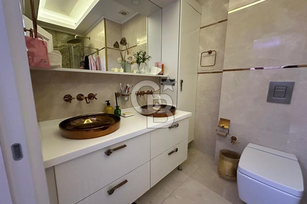 BAHÇEŞEHİR GÖLET MANZARALI ACİL SATILIK VİLLA