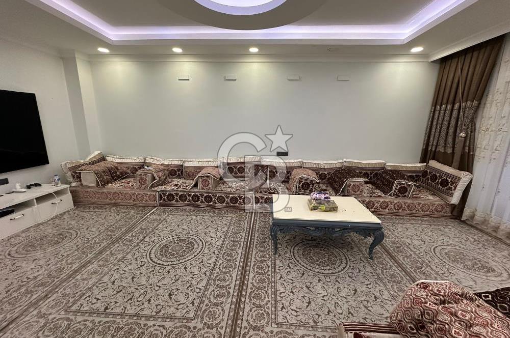 BAHÇEŞEHİR GÖLET MANZARALI ACİL SATILIK VİLLA