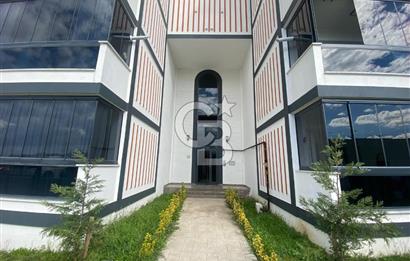 KARTEPE FSM'DE SİTE İÇİ E.BANYOLU GENİŞ 3+1 SATILIK DAİRE