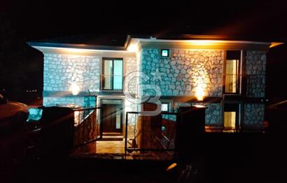 Antalya Adrasan'da Satılık 480 M² 4+3 Lüks Taş Villa