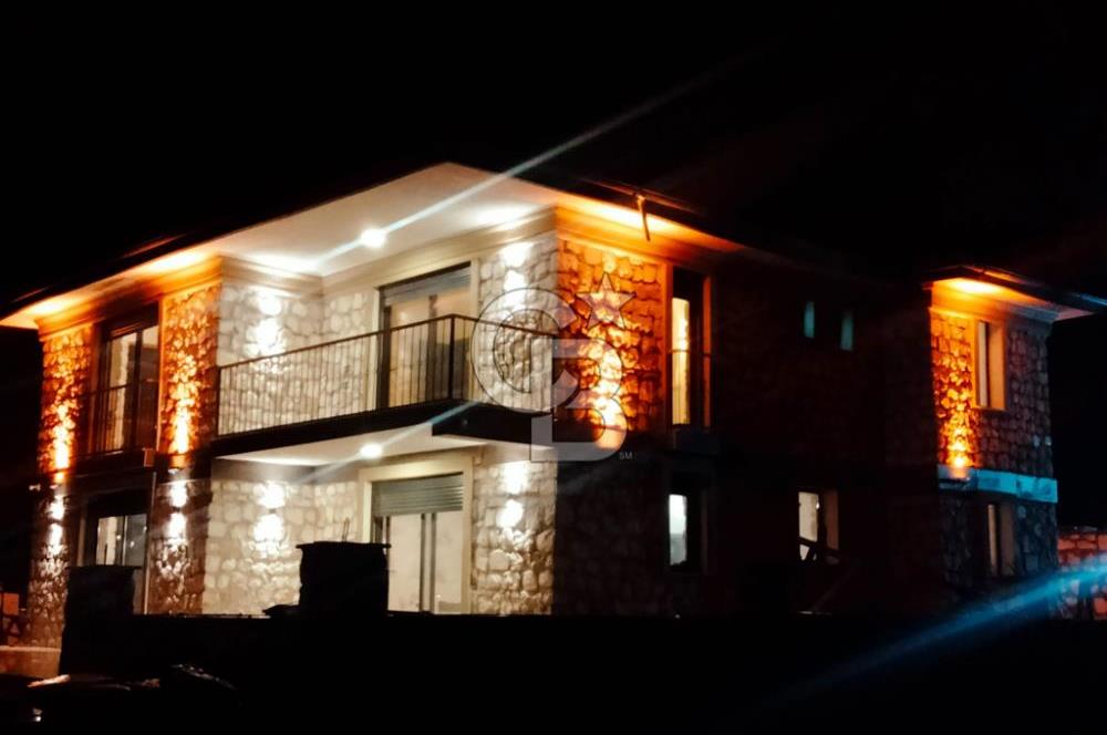 Antalya Adrasan'da Satılık 480 M² 4+3 Lüks Taş Villa