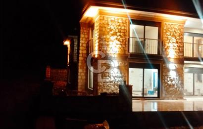 Antalya Adrasan'da Satılık 480 M² 4+3 Lüks Taş Villa