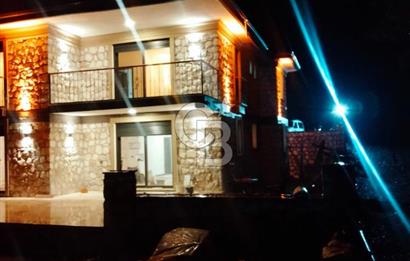 Antalya Adrasan'da Satılık 480 M² 4+3 Lüks Taş Villa