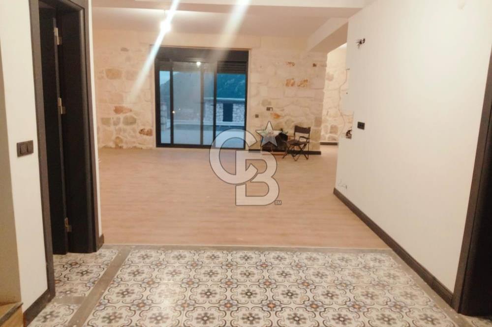 Antalya Adrasan'da Satılık 480 M² 4+3 Lüks Taş Villa