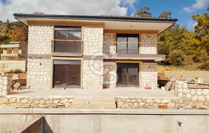 Antalya Adrasan'da Satılık 480 M² 4+3 Lüks Taş Villa