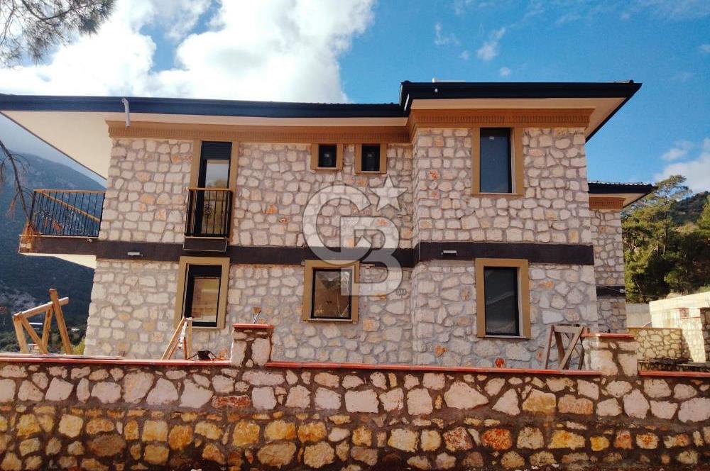 Antalya Adrasan'da Satılık 480 M² 4+3 Lüks Taş Villa