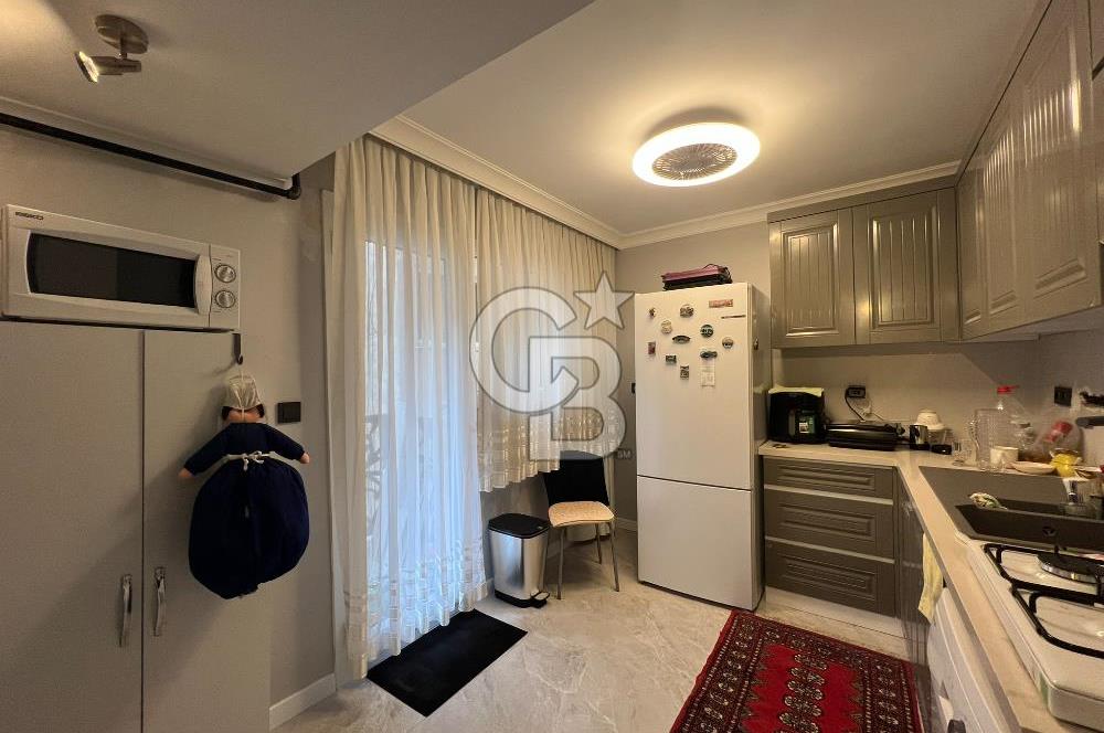 Asansör Yakını Mithatpaşa Cadde Üzeri Tadilatlı Bakımlı Daire