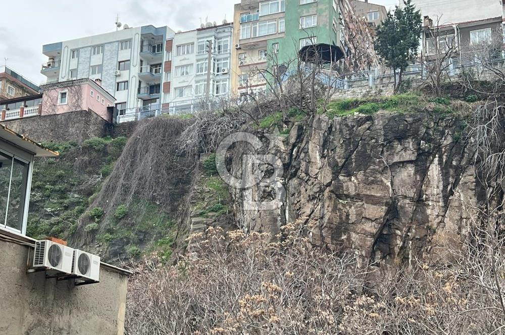 Asansör Yakını Mithatpaşa Cadde Üzeri Tadilatlı Bakımlı Daire