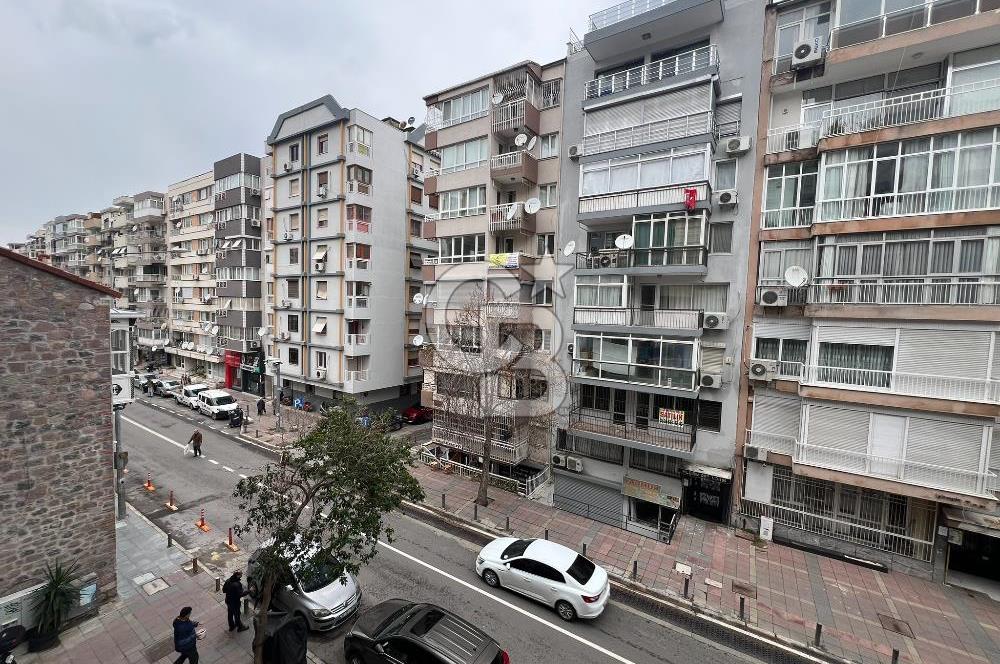 Asansör Yakını Mithatpaşa Cadde Üzeri Tadilatlı Bakımlı Daire