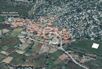 Antalya Taşlıca'da Köy Dibinde Satılık Tarla