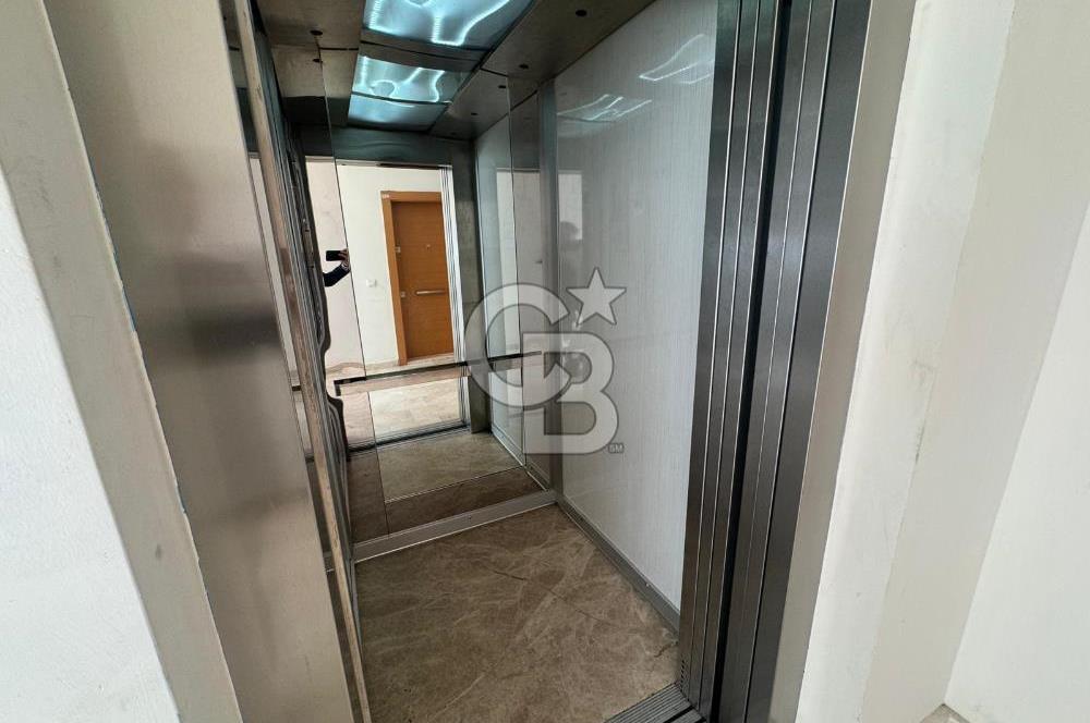 Pendik Yayalar Selective Port Sitesinde Satılık 1+1 daire