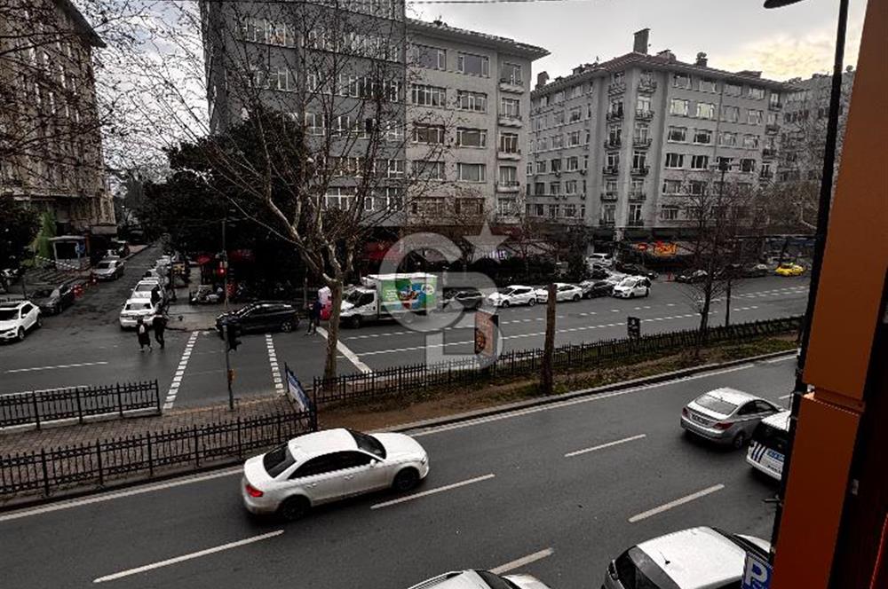 Cumhuriyet Caddesi Üzerinde Tabela Değeri Olan 1.kat Ofis Katı 