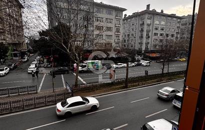 Cumhuriyet Caddesi Üzerinde Tabela Değeri Olan 1.kat Ofis Katı 