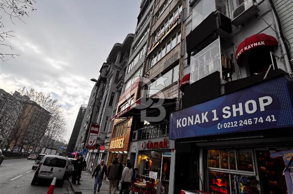 Cumhuriyet Caddesi Üzerinde Tabela Değeri Olan 1.kat Ofis Katı 