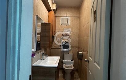 Cumhuriyet Caddesi Üzerinde 5 Bölümden oluşan 2. Kat Ofis