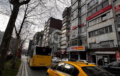 Cumhuriyet Caddesi Üzerinde 5 Bölümden oluşan 2. Kat Ofis