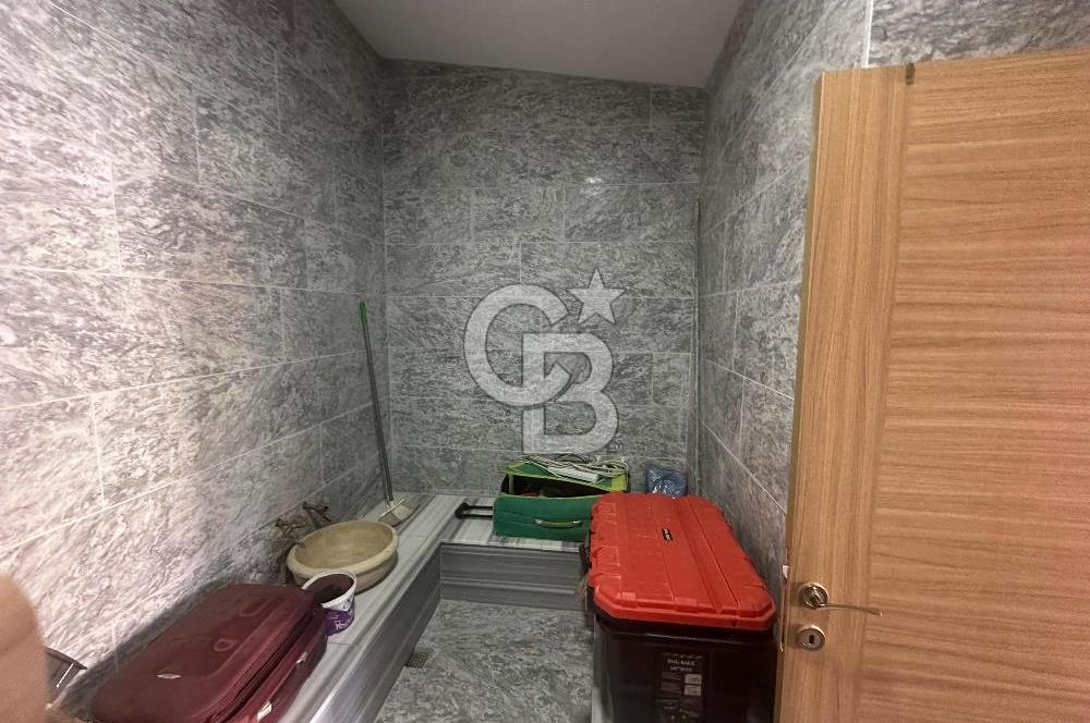 Seferihisar Camikebir Mahallesinde Lüks 7+2 Çatı Dubleksi