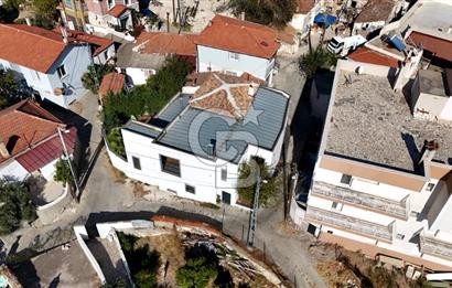 URLA ÖZBEK MAH. ÖZEL TASARIM SATILIK EŞYALI MÜSTAKİL EV