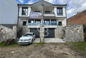 OKSİJEN CENNETİ GÜRE'DE GENİŞ BAHÇELİ KAPALI OTOPARKLI LÜX VİLLA