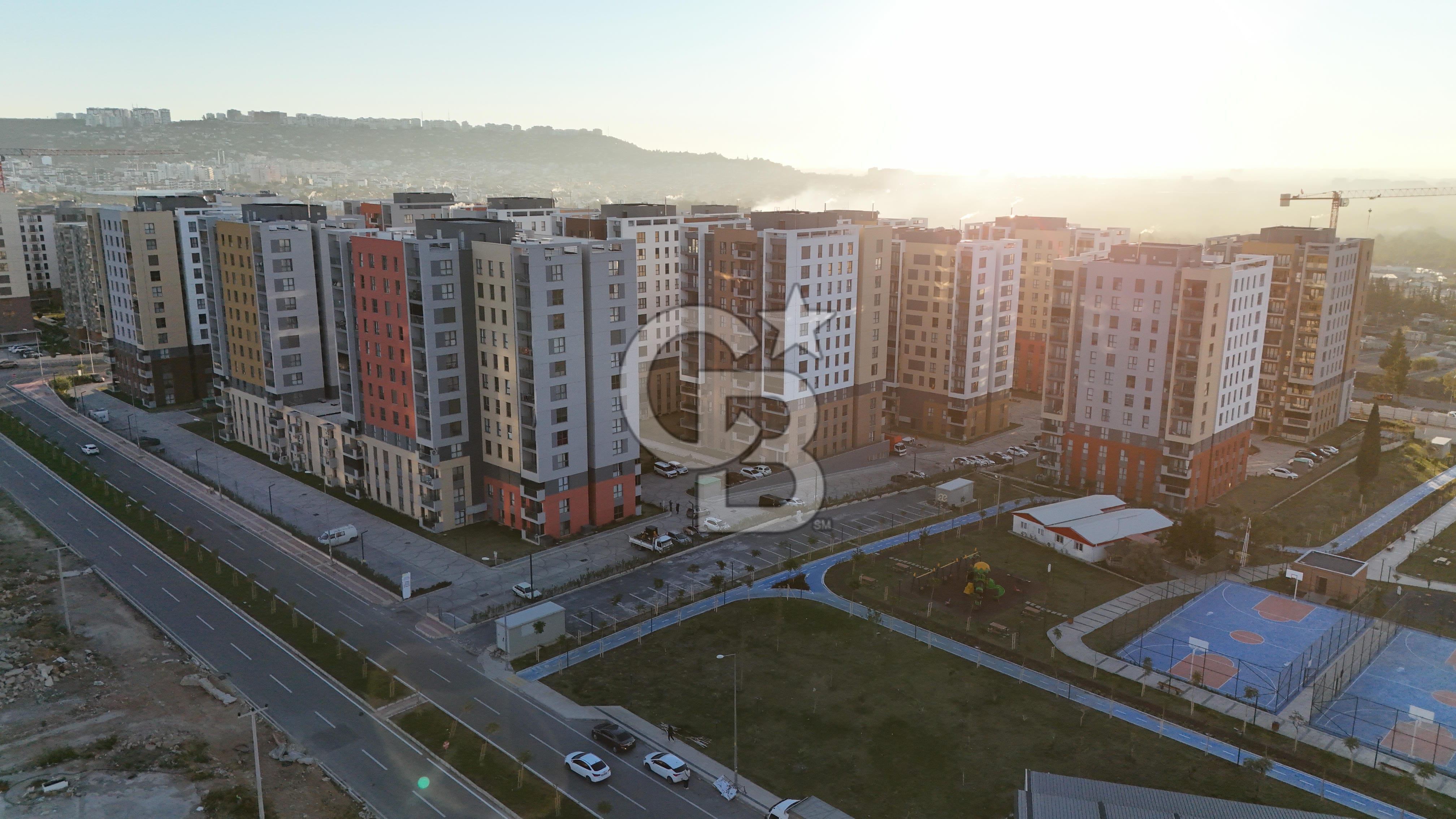 SUR YAPI'DA' SATILIK '''FIRSAT''' ARA KAT 3+1 DAİRE