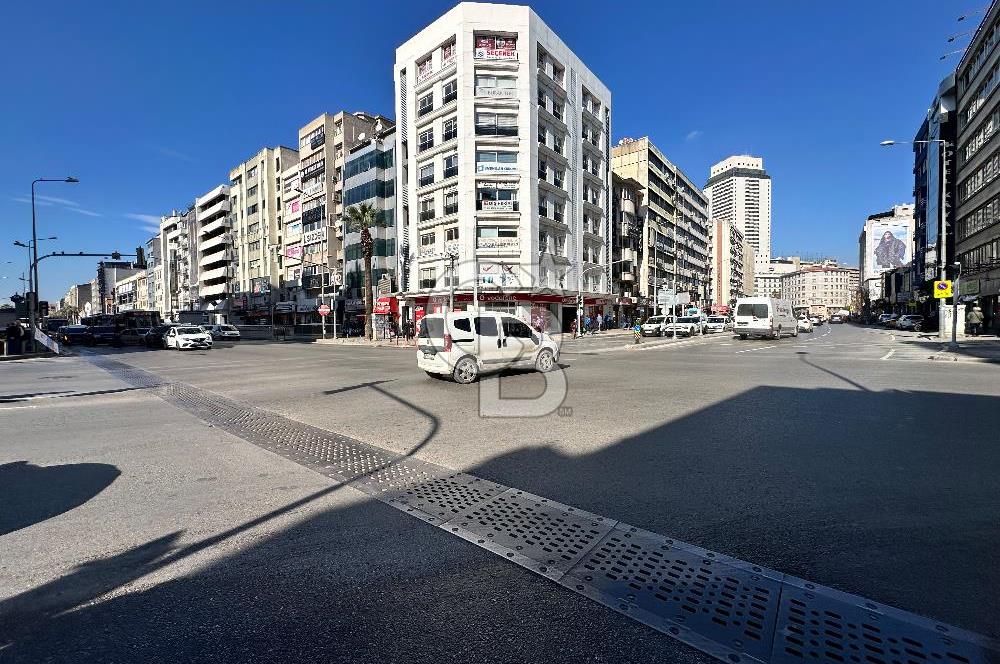 Kiralık 375 m2 Dükkan Fevzipaşa Bulvarında Çankaya Metro çıkışında