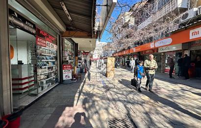 Kiralık 375 m2 Dükkan Fevzipaşa Bulvarında Çankaya Metro çıkışında