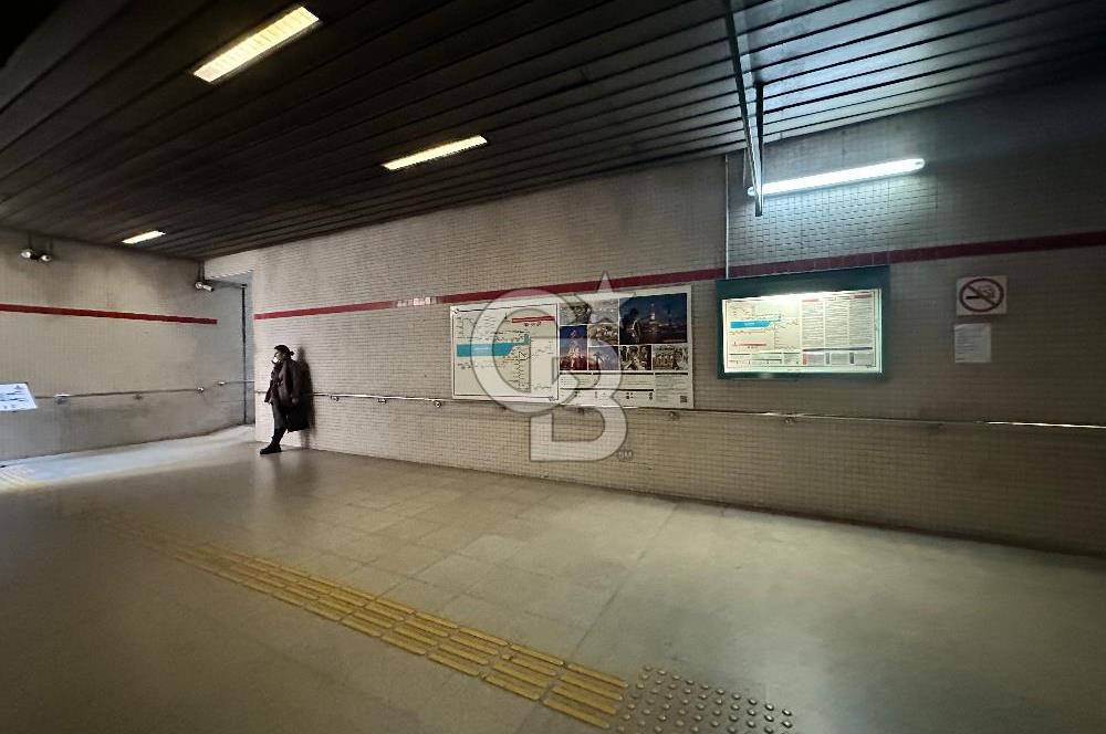 Kiralık 375 m2 Dükkan Fevzipaşa Bulvarında Çankaya Metro çıkışında