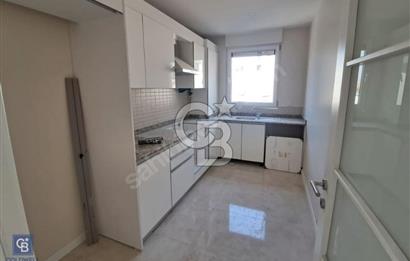 SUADİYE SAHİLDE KISMİ DENİZ MANZARALI 3+1 NET 82 m2 DAİRE