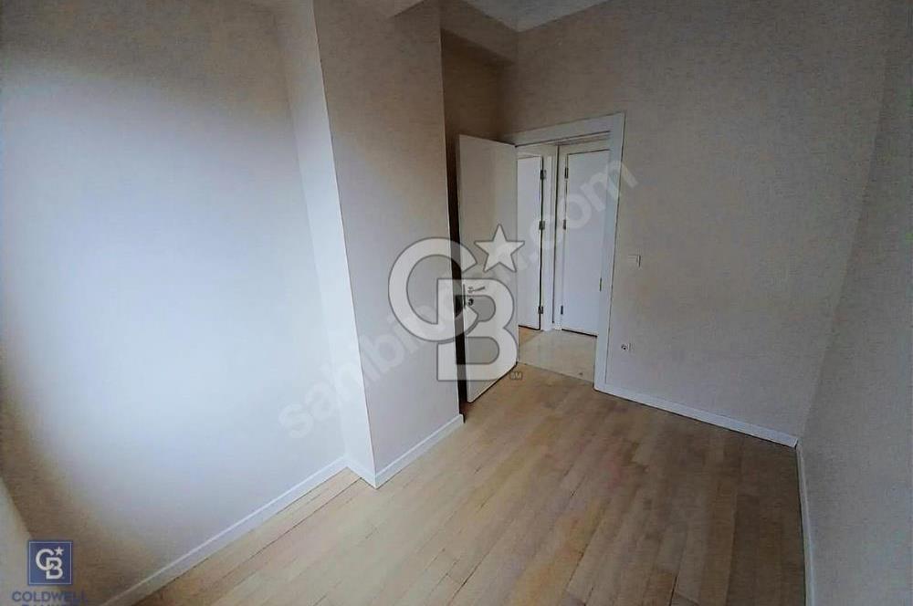 SUADİYE SAHİLDE KISMİ DENİZ MANZARALI 3+1 NET 82 m2 DAİRE