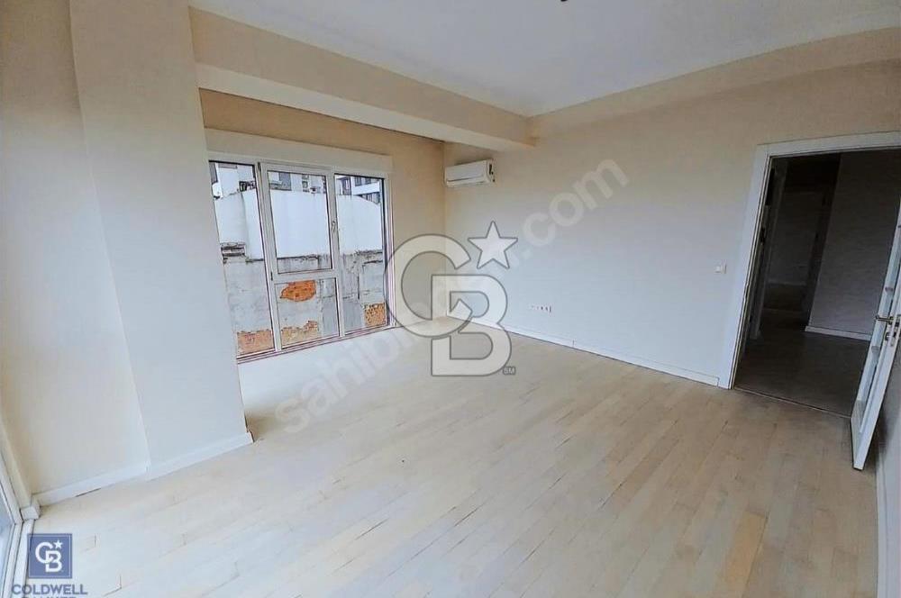 SUADİYE SAHİLDE KISMİ DENİZ MANZARALI 3+1 NET 82 m2 DAİRE