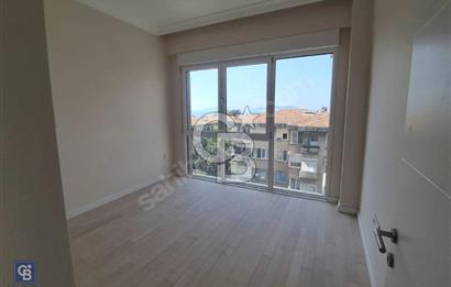 SUADİYE SAHİLDE KISMİ DENİZ MANZARALI 3+1 NET 82 m2 DAİRE
