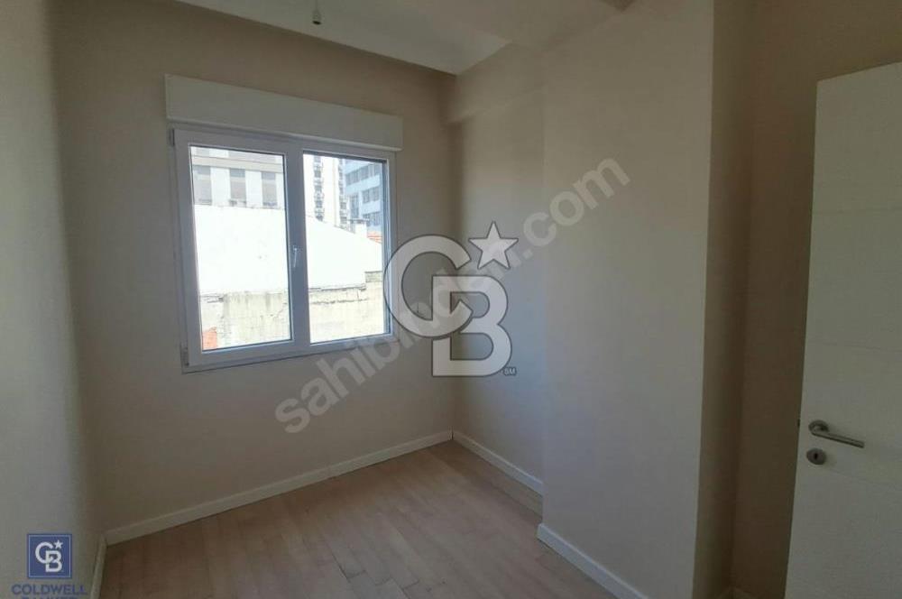 SUADİYE SAHİLDE KISMİ DENİZ MANZARALI 3+1 NET 82 m2 DAİRE