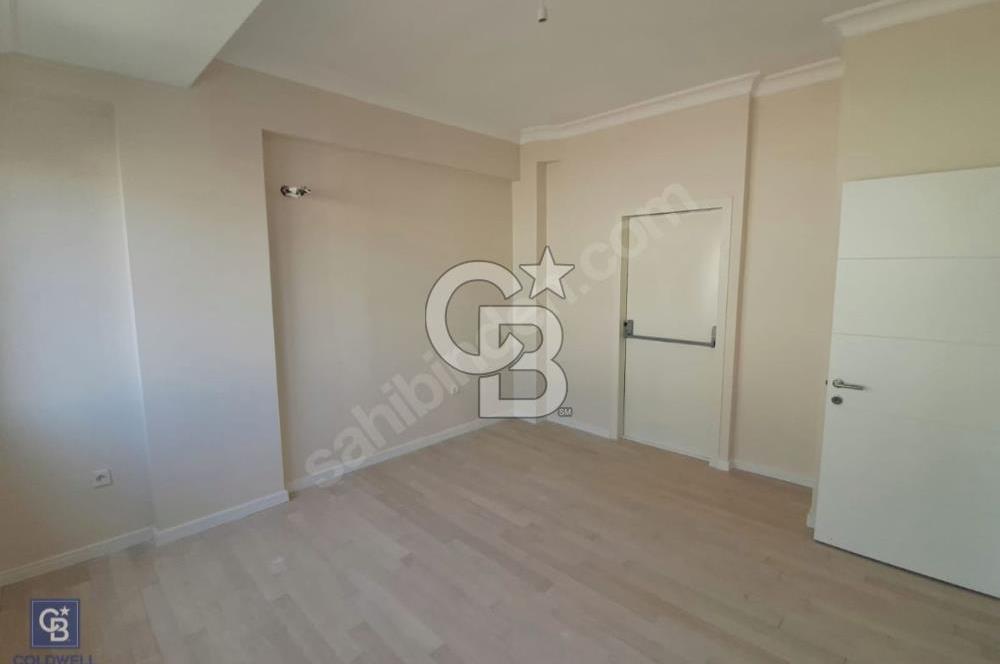 SUADİYE SAHİLDE KISMİ DENİZ MANZARALI 3+1 NET 82 m2 DAİRE