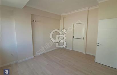 SUADİYE SAHİLDE KISMİ DENİZ MANZARALI 3+1 NET 82 m2 DAİRE