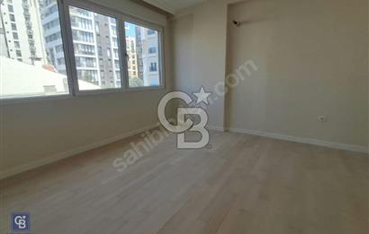 SUADİYE SAHİLDE KISMİ DENİZ MANZARALI 3+1 NET 82 m2 DAİRE